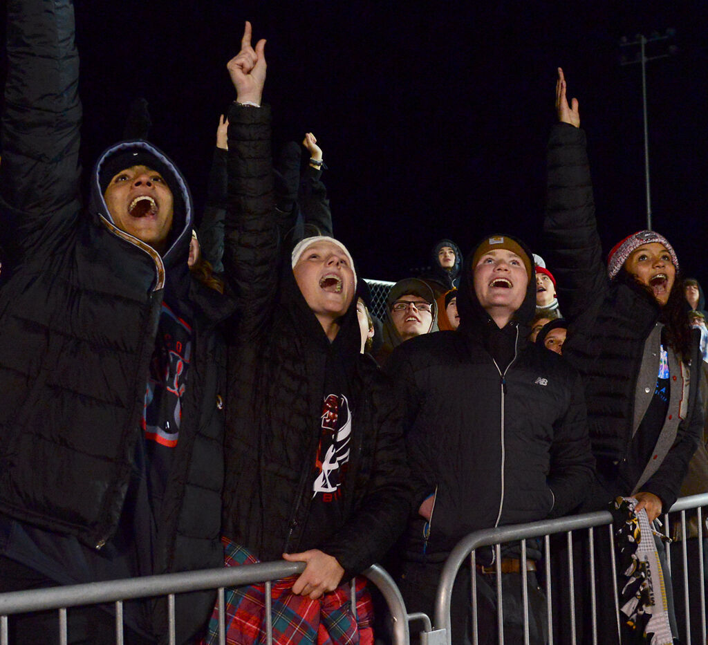 From left, seniors Daeye Miller, Lily Yager,